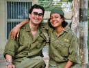 Rose et Dav en soldat * 612 x 472 * (111KB)